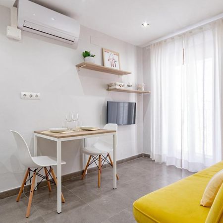 Joyrooms 2 Tarragona Bagian luar foto